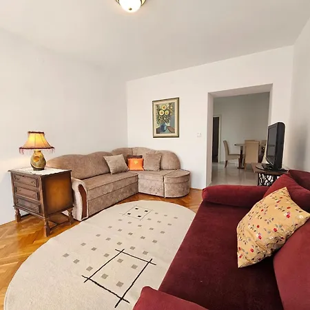 Appartamento Fuer 3 Personen Mit Terrasse By Interhome