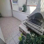 Fuer 3 Personen Mit Terrasse By Interhome شقة