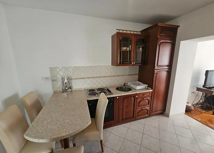 Apartment Fuer 3 Personen Mit Terrasse By Interhome Novi Vinodolski